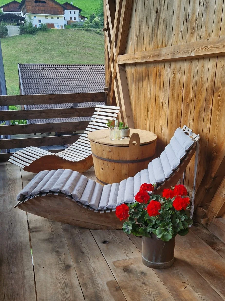 Well-Balcony